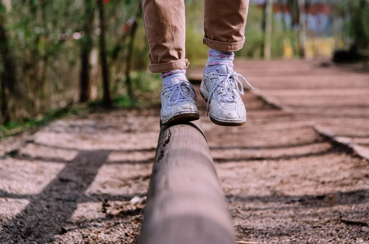 Mindfulness Meditation vs Mindful Walking: Which Fits Your Day?
